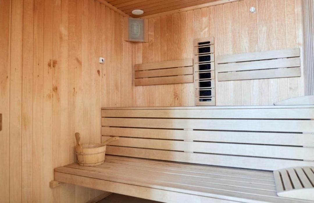 Năvodari Luxury Suite Alezzi Beach Apartment Piscina Incalzita Sauna Jacuzzi Parking מראה חיצוני תמונה